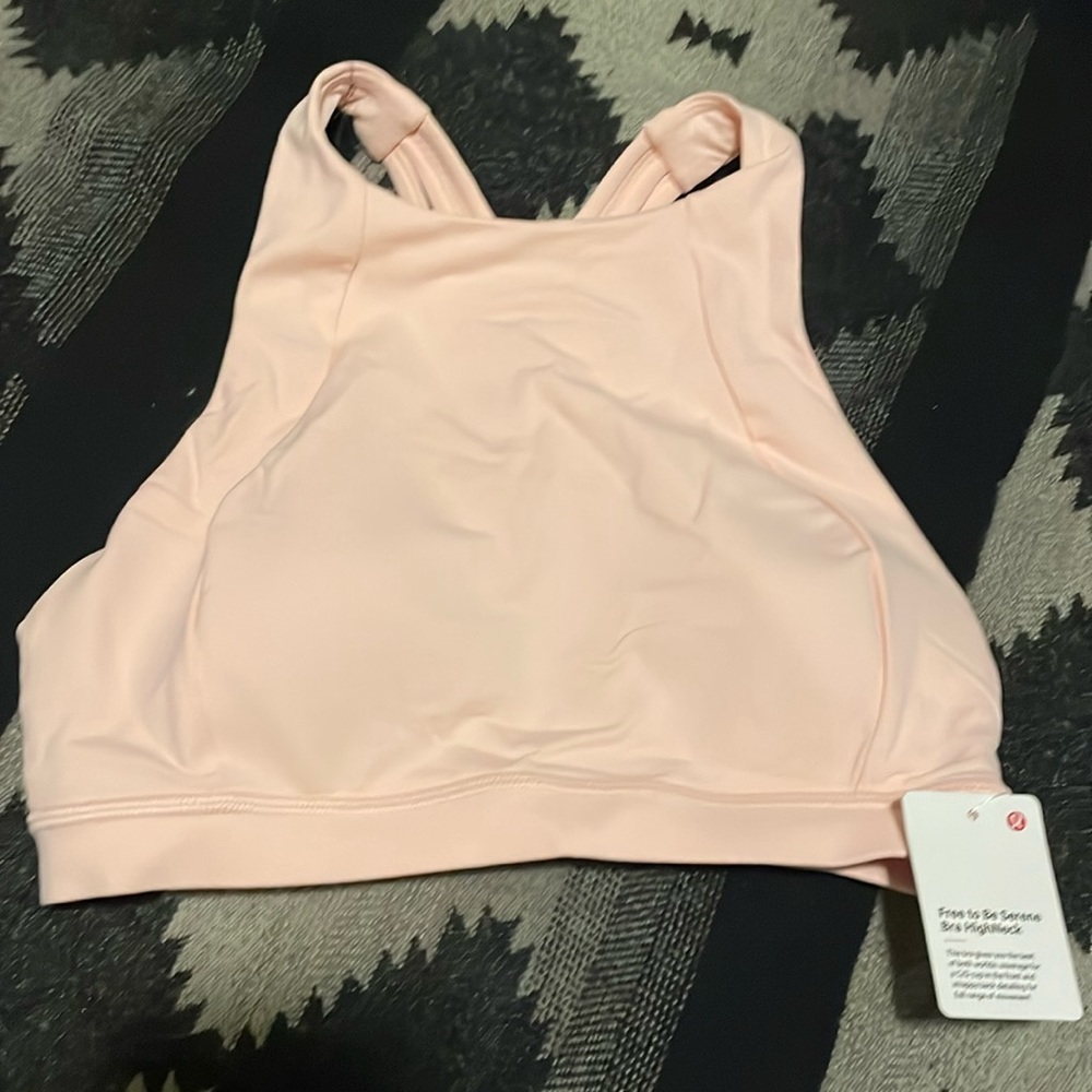 Lululemon Free to be Serene High neck sports bra